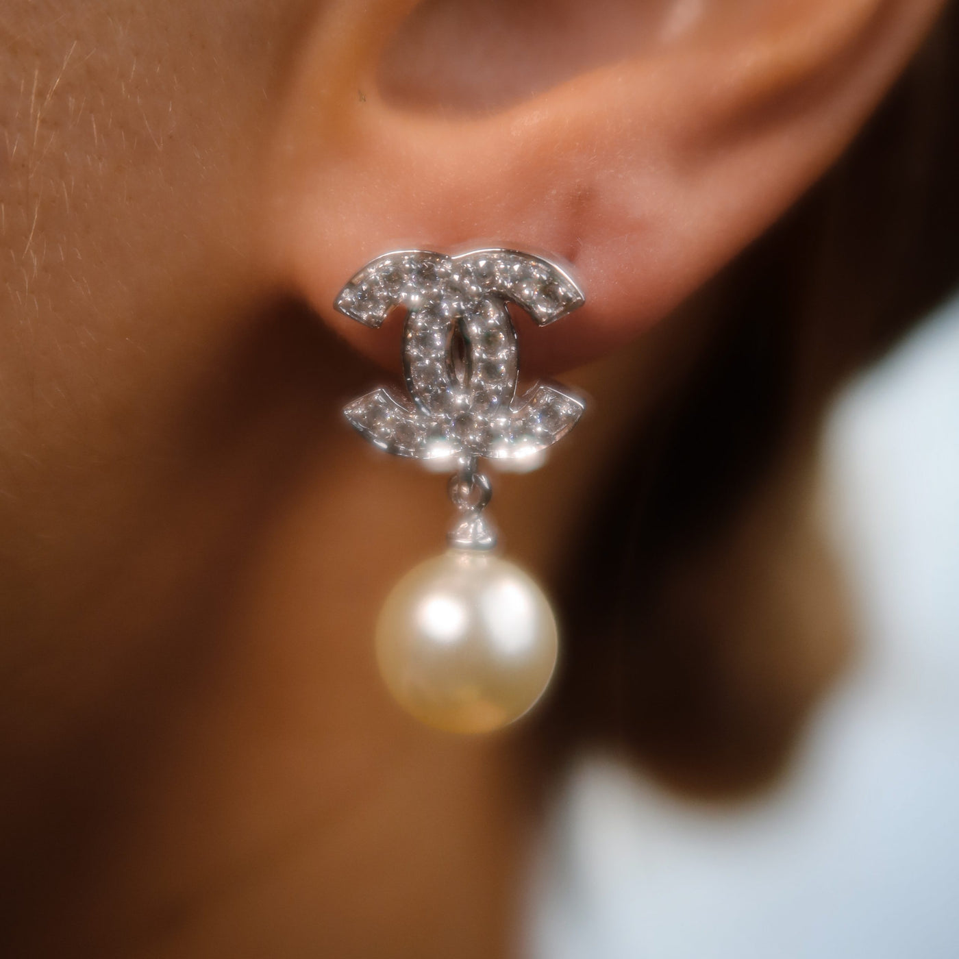 C & C  Cabochon Pearl Drop Earrings